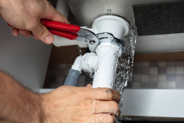 Best 24/7 water damage repair  in Clearlake, CA
